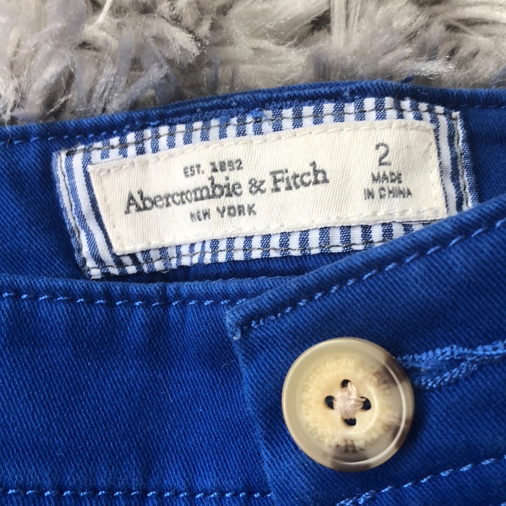 Shorts - Picture 4 of 4